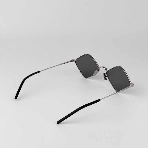 Saint Laurent SL302LISA 010 Geometric Sunglasses Silver Frame Silver Flash Mirro main image 7